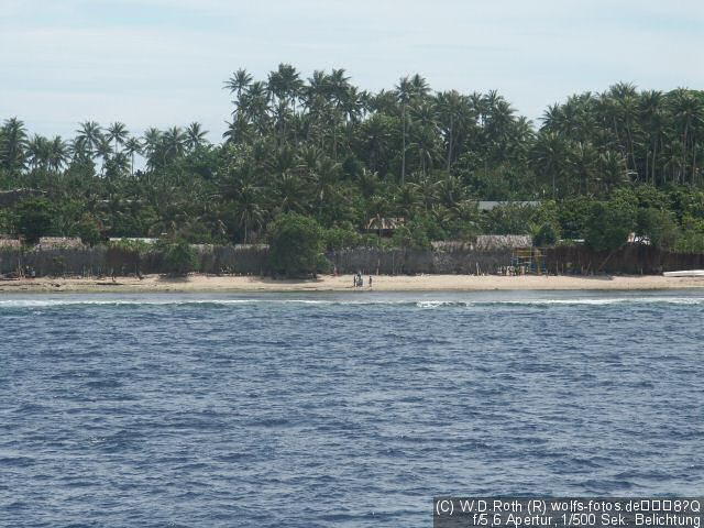 Tuam - ragt lang und steil aus dem Meer - Panorama von Nord nach Süd 7