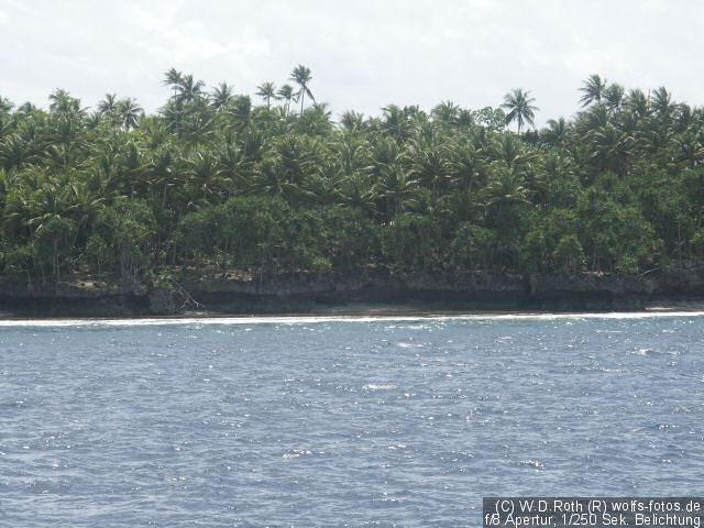 Tuam - ragt lang und steil aus dem Meer - Panorama von Nord nach Süd 9